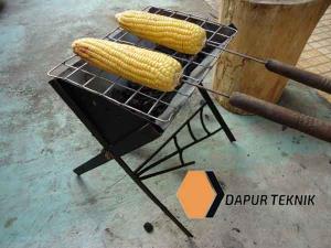 Alat Pemanggang Jagung dari Besi Bekas yang Serbaguna dan Praktis