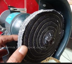 Kain Poles Jeans Gerinda Duduk 4''